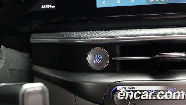 Hyundai Grandeur (GN7) 2,5 Gasoline 2WD Premium 2023 — фото 27