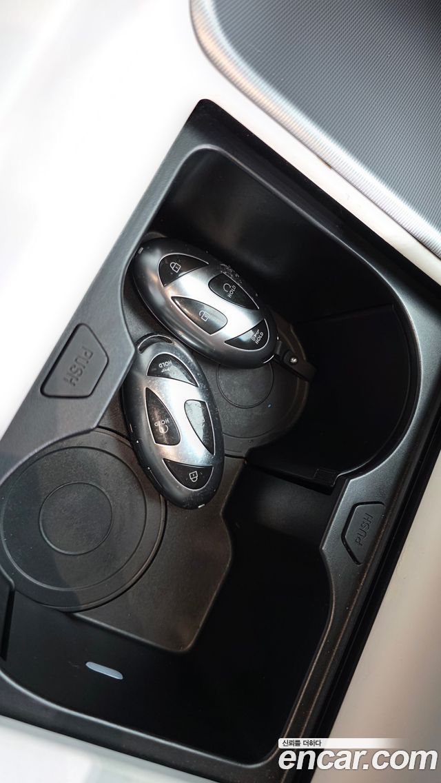 Hyundai Grandeur (GN7) 2,5 Gasoline 2WD Premium 2023 — фото 33