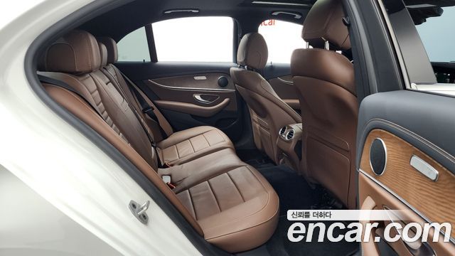 Mercedes-Benz E-Class (W213) E250 Exclusive 2021 — фото 15