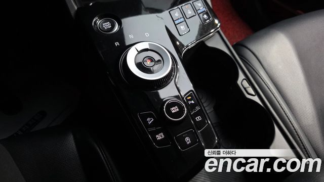 Kia Sportage (V) Diesel 2.0 2WD Nobleless 2023 — фото 9