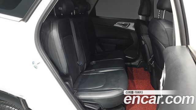 Kia Sportage (V) Diesel 2.0 2WD Nobleless 2023 — фото 12