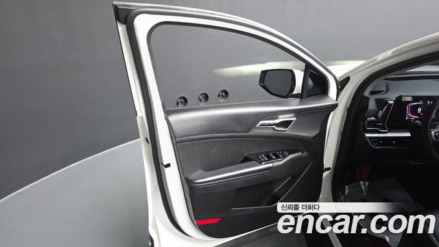 Kia Sportage (V) Diesel 2.0 2WD Nobleless 2023 — фото 24