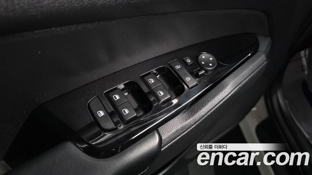 Kia Sportage (V) Diesel 2.0 2WD Nobleless 2023 — фото 30
