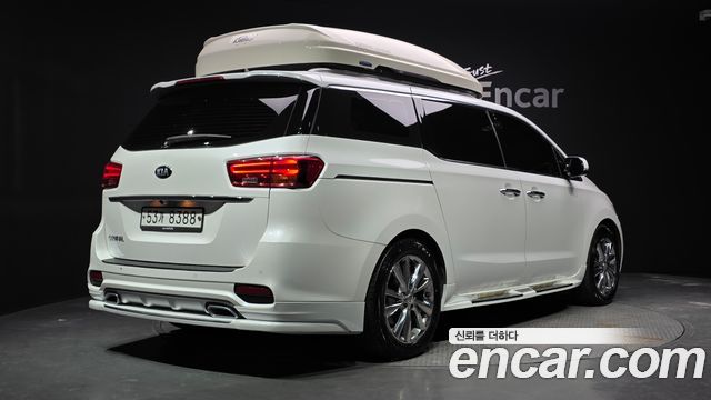 Kia Carnival 9-Seater Prstige 2019 — фото 2