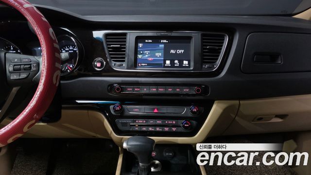 Kia Carnival 9-Seater Prstige 2019 — фото 14