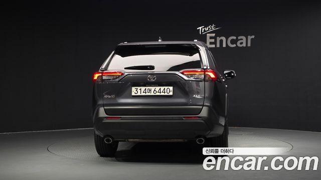 Toyota RAV4 (V) 2.5 2WD 2019 — фото 4