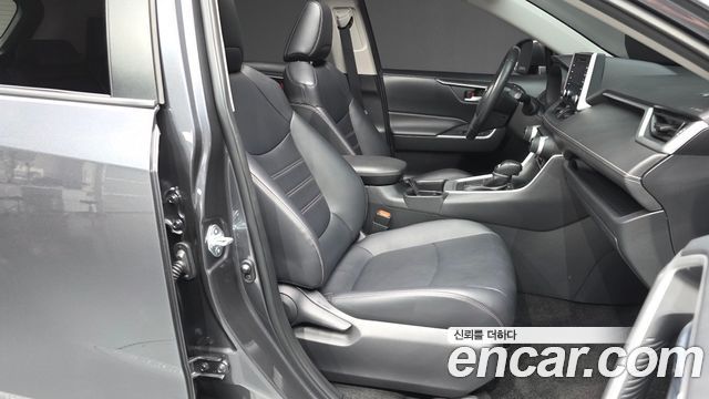 Toyota RAV4 (V) 2.5 2WD 2019 — фото 15