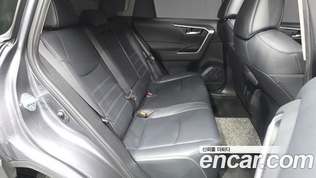 Toyota RAV4 (V) 2.5 2WD 2019 — фото 16