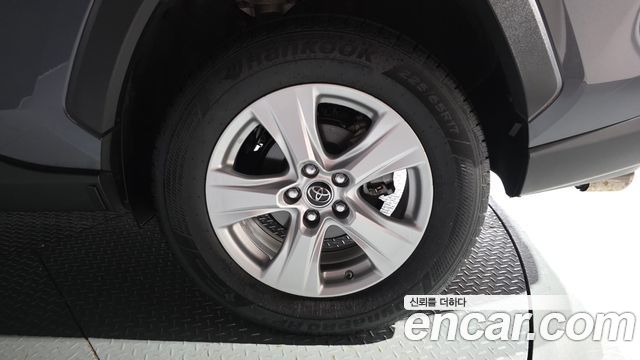 Toyota RAV4 (V) 2.5 2WD 2019 — фото 27