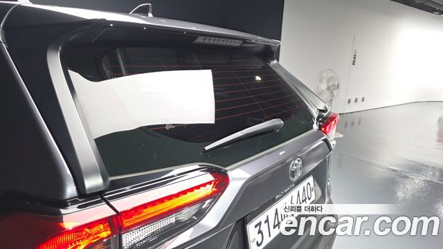 Toyota RAV4 (V) 2.5 2WD 2019 — фото 44