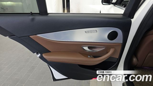 Mercedes-Benz E-Class (W213) E250 Avantgarde 2020 — фото 31