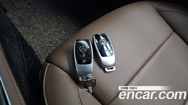 Mercedes-Benz E-Class (W213) E250 Avantgarde 2020 — фото 38