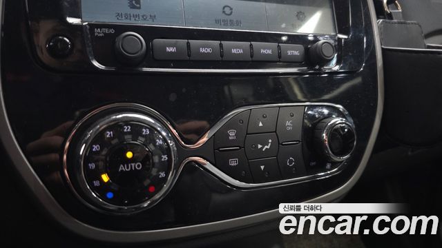 Renault Korea QM3 RE 2015 — фото 18