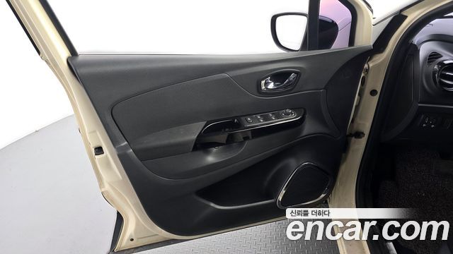Renault Korea QM3 RE 2015 — фото 24