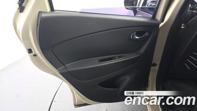 Renault Korea QM3 RE 2015 — фото 25
