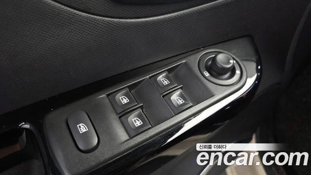Renault Korea QM3 RE 2015 — фото 27