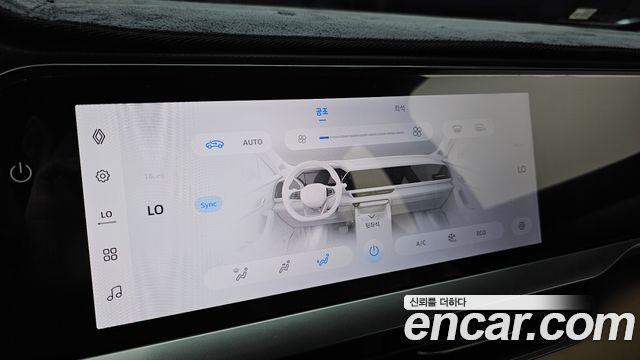 Renault Korea Grand Koleos 2.0 Iconic 2WD 2025 — фото 28