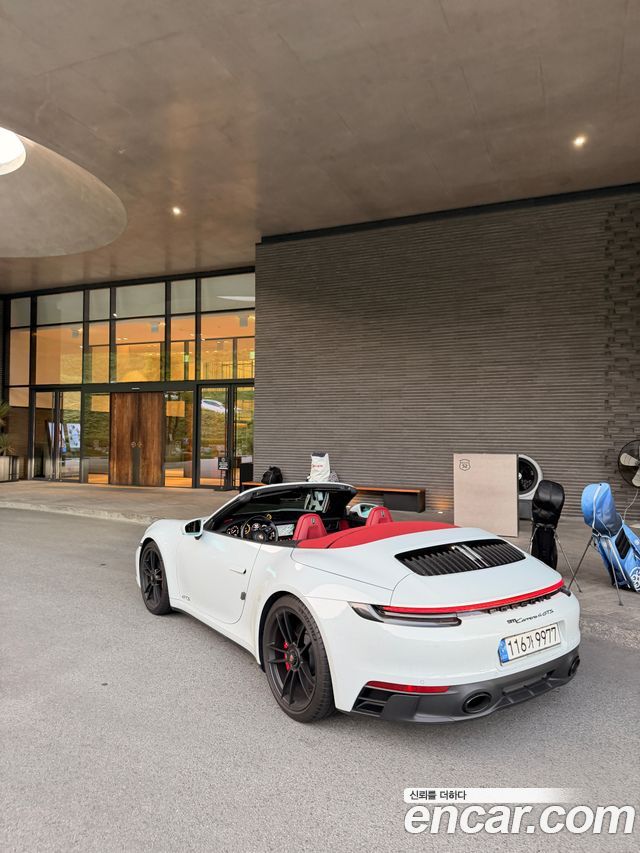 Porsche 911 (992) Carrera 4 GTS Cabriolet 2023 — фото 2