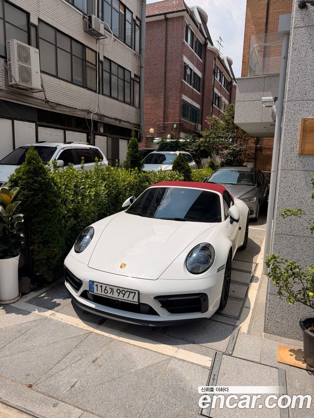 Porsche 911 (992) Carrera 4 GTS Cabriolet 2023 — фото 3