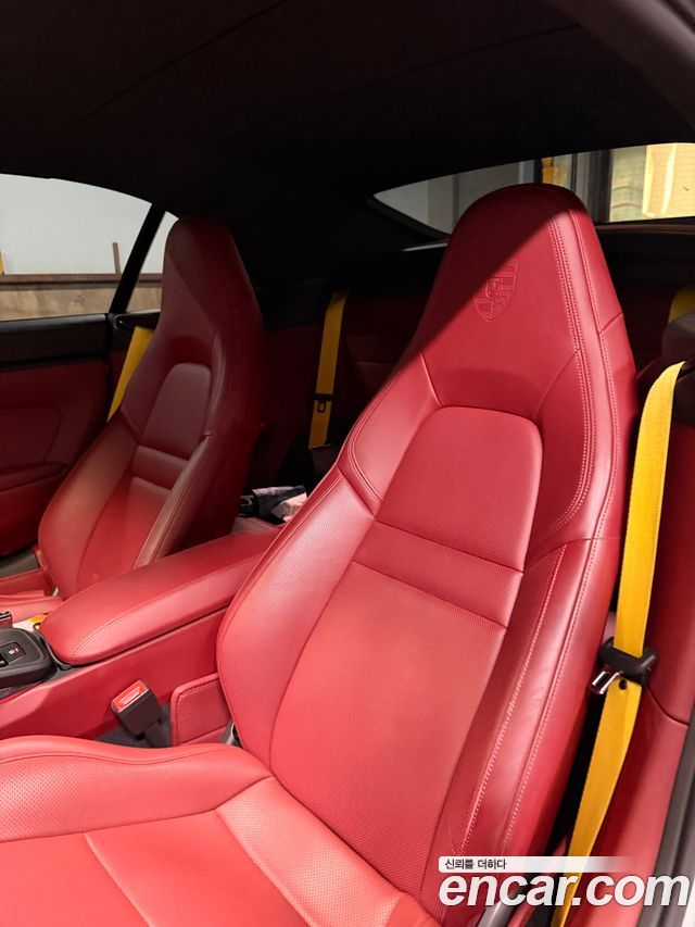 Porsche 911 (992) Carrera 4 GTS Cabriolet 2023 — фото 7