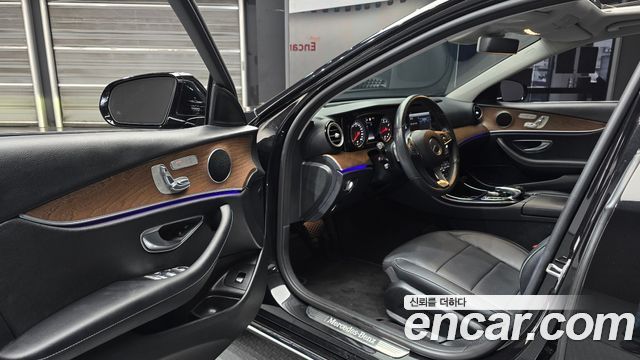 Mercedes-Benz E-Class (W213) E300 4MATIC Exclusive Standard 2018 — фото 10