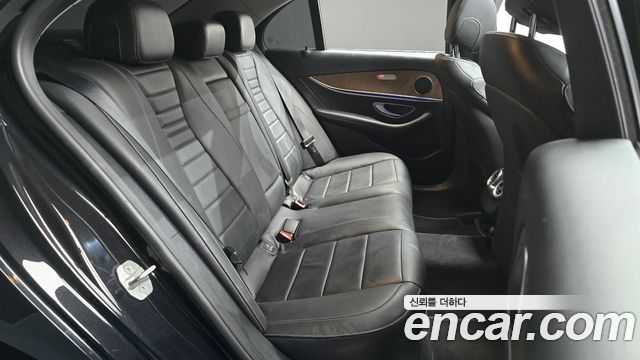 Mercedes-Benz E-Class (W213) E300 4MATIC Exclusive Standard 2018 — фото 11