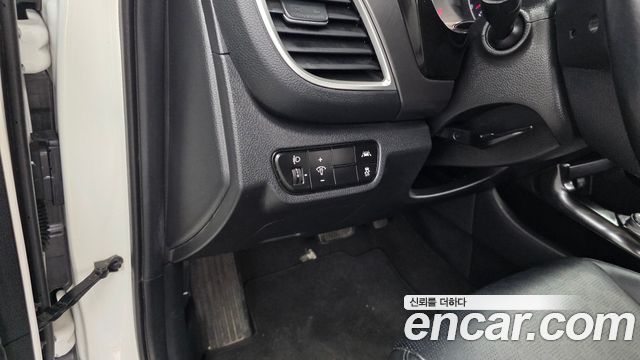 Kia Seltos Gasoline 1.6 Turbo 2WD Prestige 2022 — фото 17
