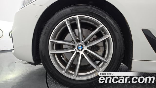 BMW 5 Series (G30) 520d xDrive M Sport Package Plus 2017 — фото 5