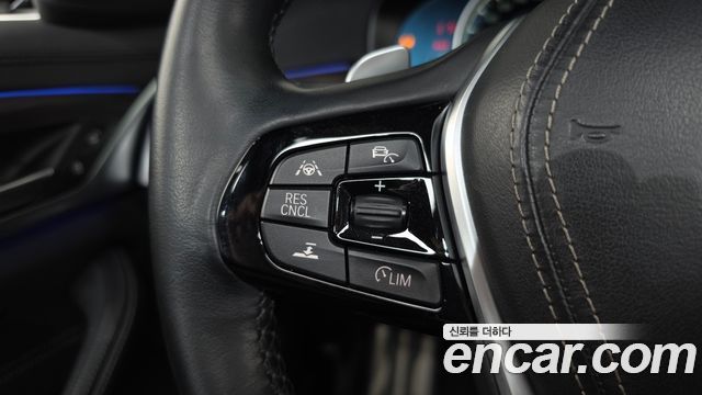 BMW 5 Series (G30) 520d xDrive M Sport Package Plus 2017 — фото 16