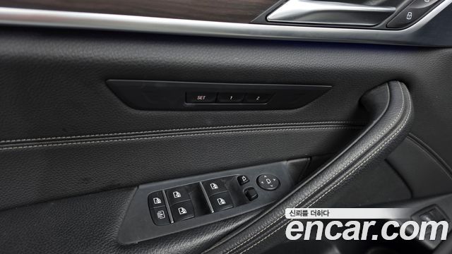 BMW 5 Series (G30) 520d xDrive M Sport Package Plus 2017 — фото 29