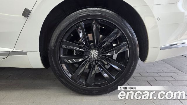 Volkswagen Arteon 2.0 TDI Prestige 2018 — фото 21