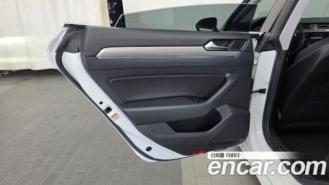 Volkswagen Arteon 2.0 TDI Prestige 2018 — фото 25