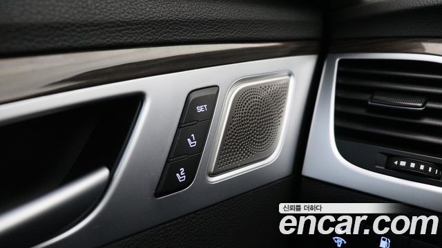 Genesis G80 3.3 GDI Premium Luxury 2018 — фото 18