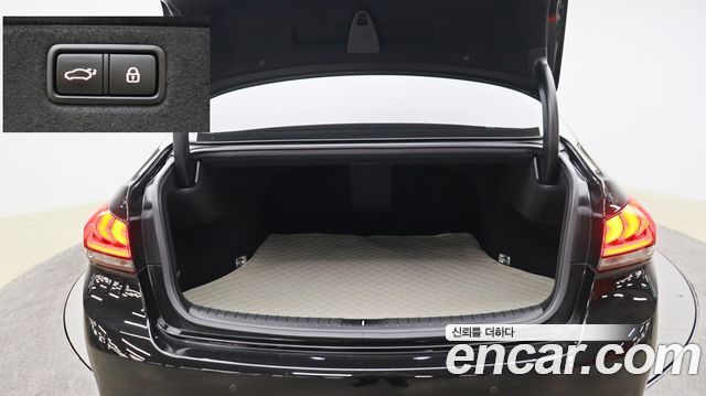 Genesis G80 3.3 GDI Premium Luxury 2018 — фото 22