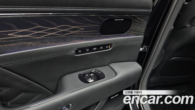Genesis G90 (RS4) Gasoline 3.5 Turbo e-S/C AWD Black 2025 — фото 39