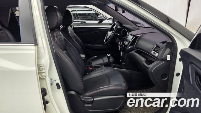 KG Mobility (SsangYong) Tivoli Air Diesel AX 2WD 2019 — фото 11