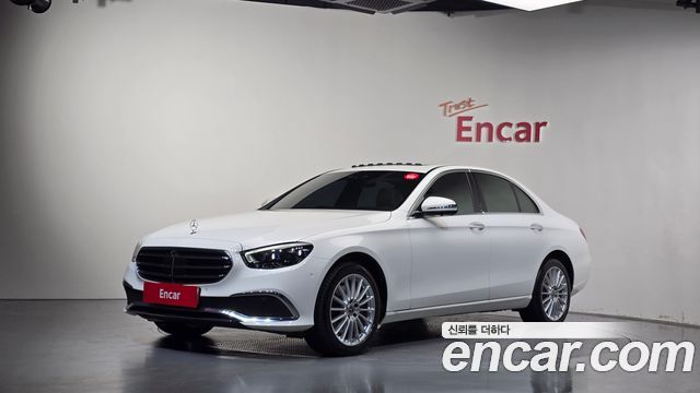 Mercedes-Benz E-Class (W213) E220d 4MATIC Exclusive 2023 — фото 1