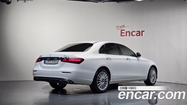 Mercedes-Benz E-Class (W213) E220d 4MATIC Exclusive 2023 — фото 2