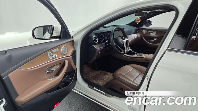 Mercedes-Benz E-Class (W213) E220d 4MATIC Exclusive 2023 — фото 10