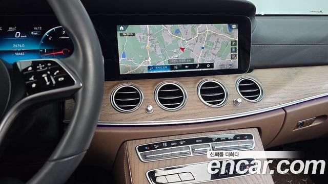 Mercedes-Benz E-Class (W213) E220d 4MATIC Exclusive 2023 — фото 12