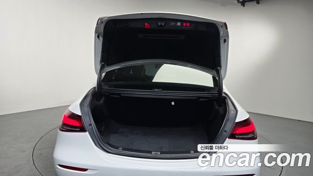 Mercedes-Benz E-Class (W213) E220d 4MATIC Exclusive 2023 — фото 18