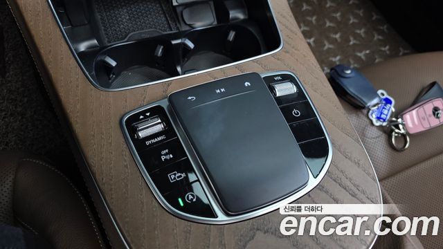 Mercedes-Benz E-Class (W213) E220d 4MATIC Exclusive 2023 — фото 19