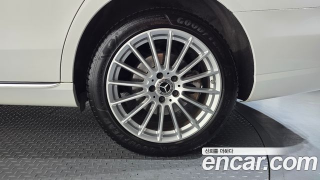 Mercedes-Benz E-Class (W213) E220d 4MATIC Exclusive 2023 — фото 21