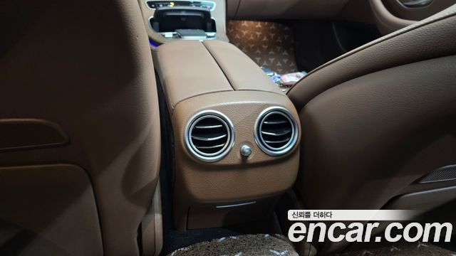 Mercedes-Benz E-Class (W213) E220d 4MATIC Exclusive 2023 — фото 30