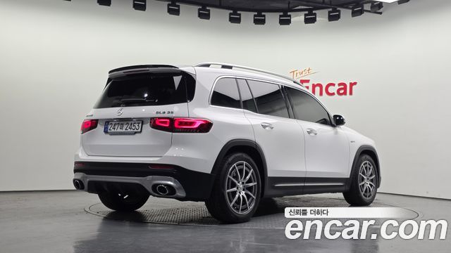 Mercedes-Benz GLB-Class (X247) AMG GLB35 4MATIC 2023 — фото 2