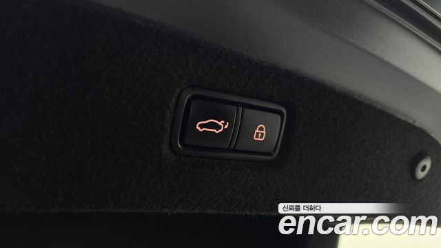 Genesis G90 5.0 AWD Limousine Prestige 2021 — фото 33