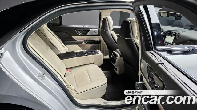 Lincoln Continental (X) 3.0 Presidential AWD 2017 — фото 16