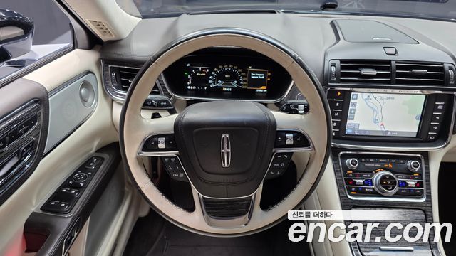 Lincoln Continental (X) 3.0 Presidential AWD 2017 — фото 17