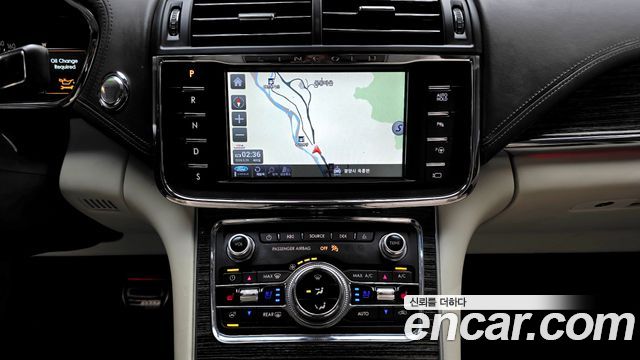 Lincoln Continental (X) 3.0 Presidential AWD 2017 — фото 18