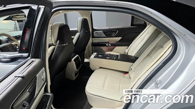 Lincoln Continental (X) 3.0 Presidential AWD 2017 — фото 32